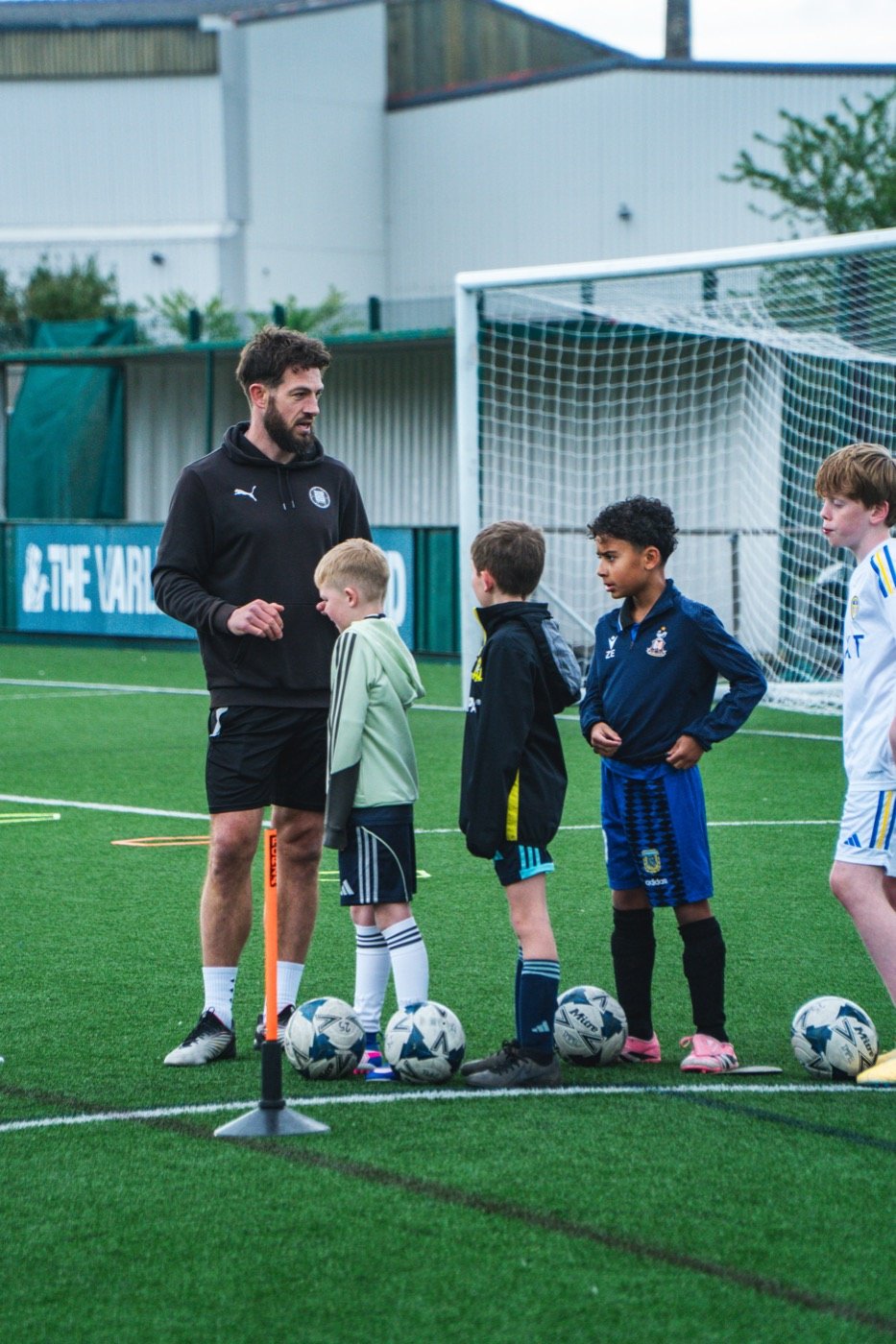 Craig Bentham coaching a group session